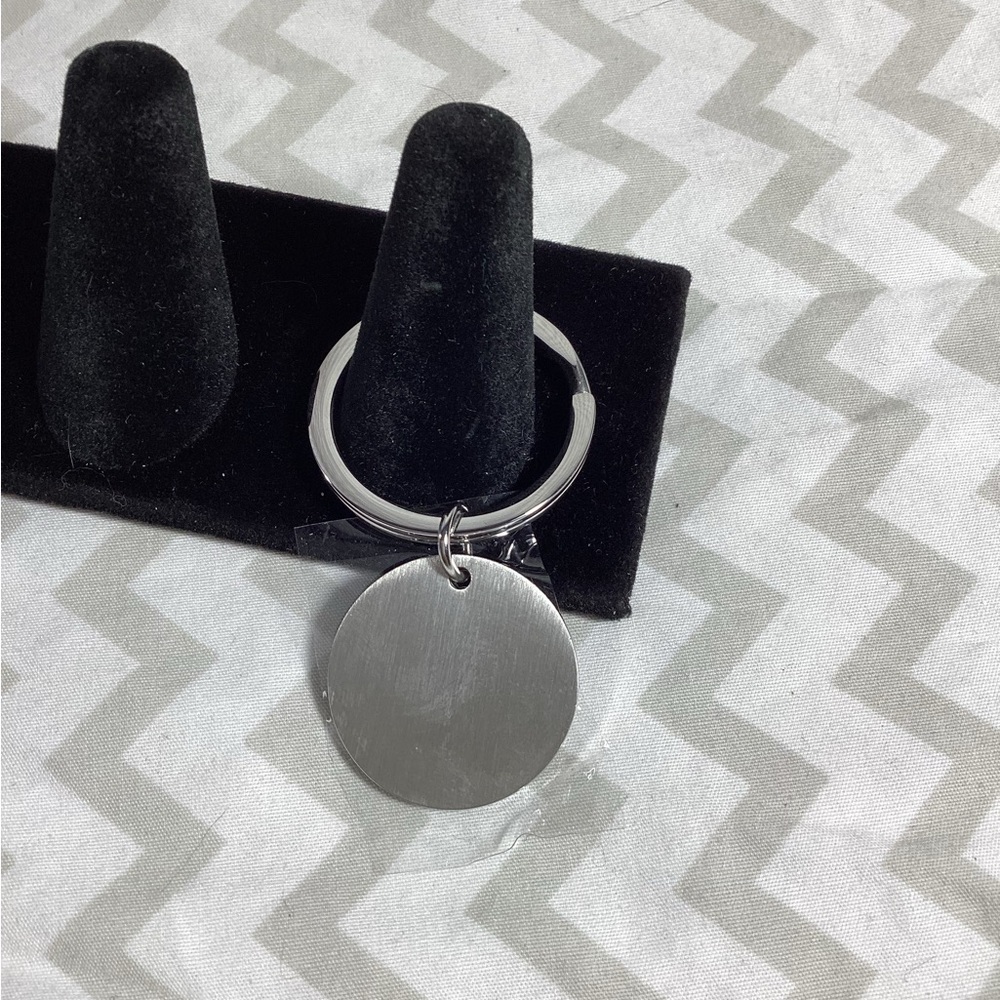 Rescuer Keychain - Picture 2 of 3